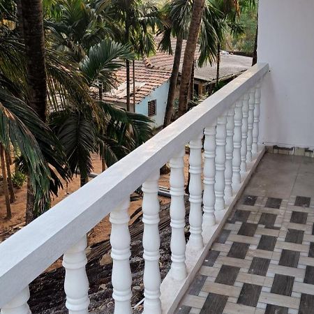 Mahalaxmi Guest House โกการ์นา ภายนอก รูปภาพ