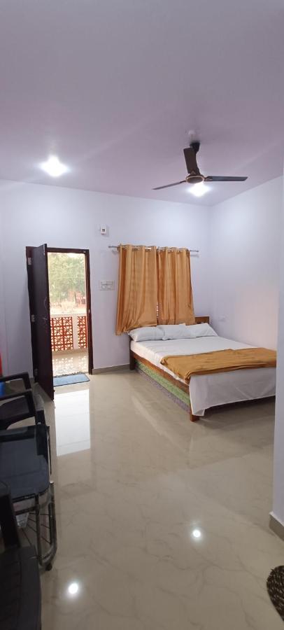 Mahalaxmi Guest House โกการ์นา ภายนอก รูปภาพ